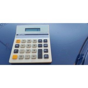 Vintage Lifelong Beige Digital Display Auto Power Off Desktop Calculator